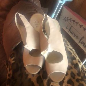 Pretty Tan Heels 👠 Size 10M by Life Stride Soft Systems